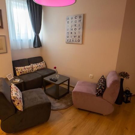 Charming Apartment In Shtip'S Downtown Stip Ngoại thất bức ảnh