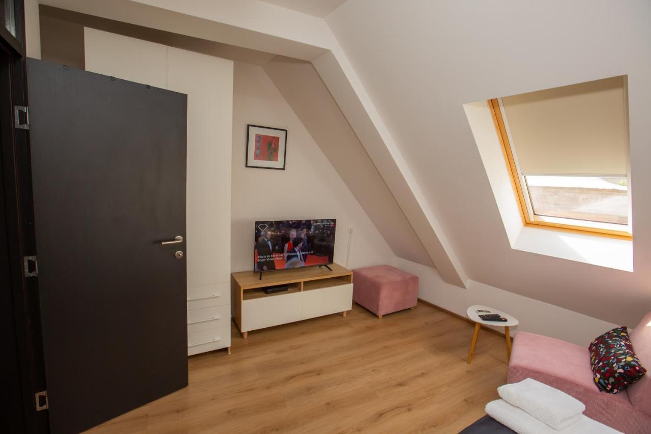 Charming Apartment In Shtip'S Downtown Stip Ngoại thất bức ảnh