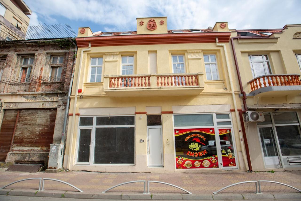 Charming Apartment In Shtip'S Downtown Stip Ngoại thất bức ảnh