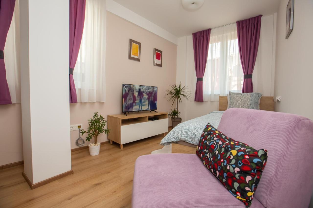 Charming Apartment In Shtip'S Downtown Stip Ngoại thất bức ảnh