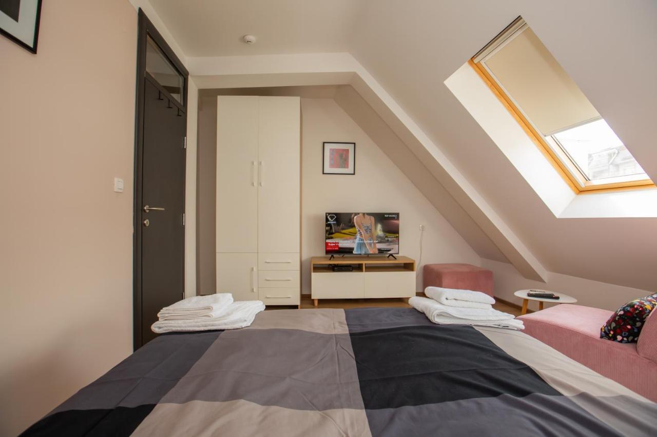 Charming Apartment In Shtip'S Downtown Stip Ngoại thất bức ảnh