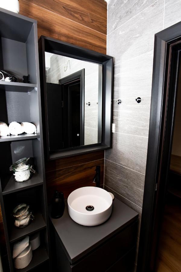 Charming Apartment In Shtip'S Downtown Stip Ngoại thất bức ảnh